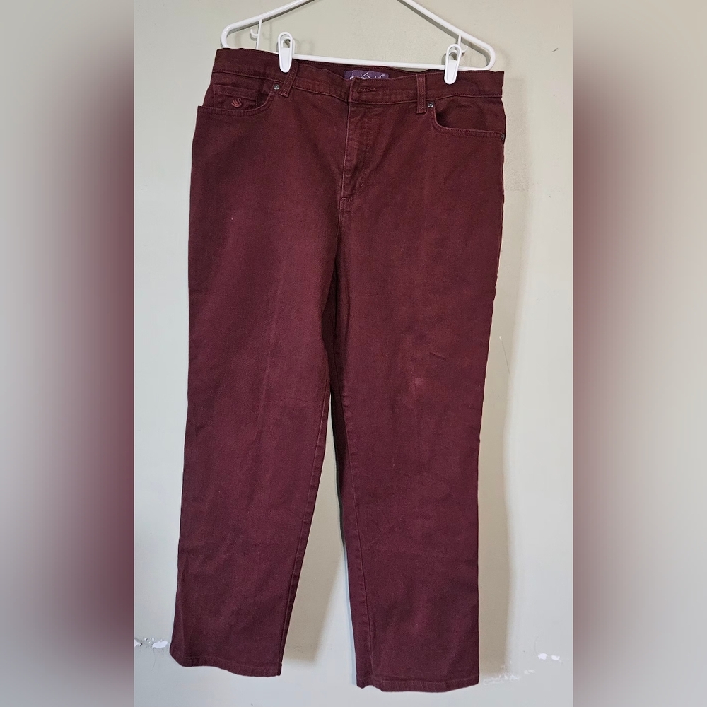 💜🩵Gloria Vanderbilt Jeans Womens Size 18  Burgundy Denim Pants‎ 5 Pocket💜🩵